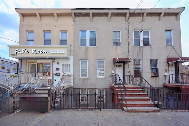 Listing photo 2 for 708 61st St, Brooklyn NY 11220