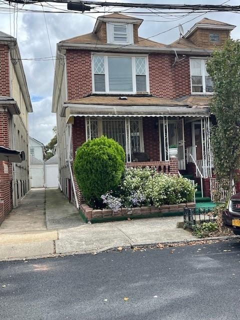 view of front of house featuring a porch