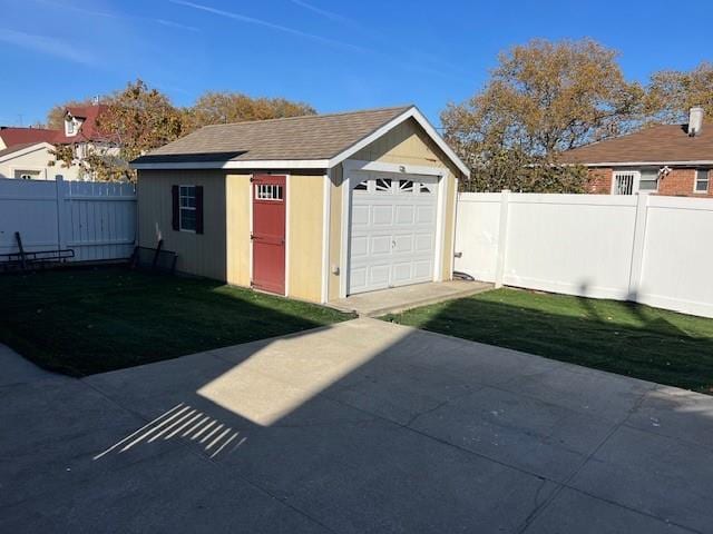 detached garage with fence