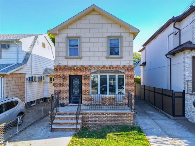 view of front of home with covered porch