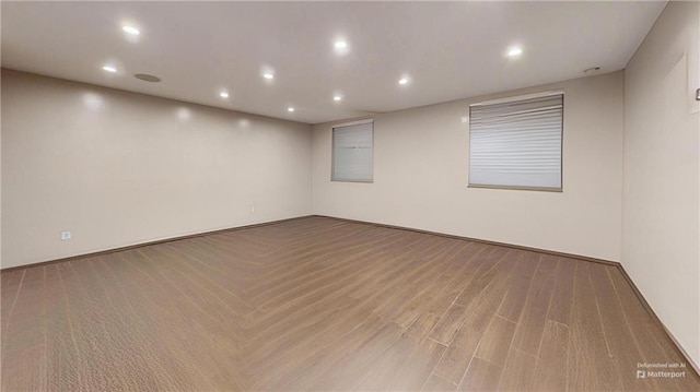 spare room with recessed lighting