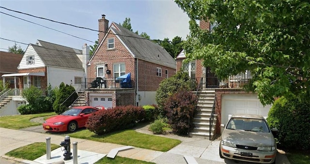 view of front of house featuring a garage