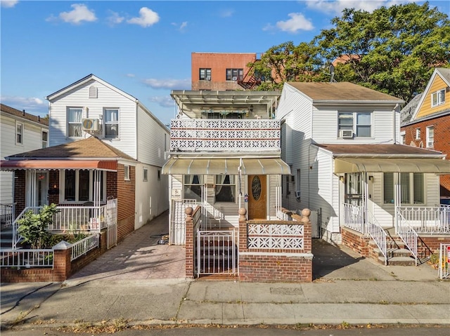 view of front of home with covered porch