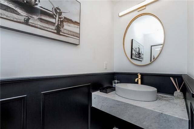 bathroom with vanity