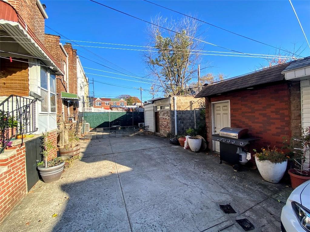 view of patio / terrace with area for grilling