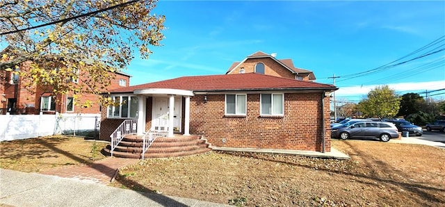 view of front of property