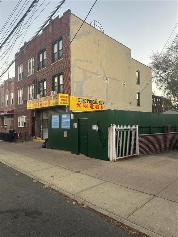 Listing photo 2 for 2760 Harway Ave, Brooklyn NY 11214