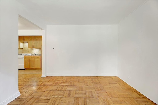35 Oliver St Unit 1D, Brooklyn, NY 11209 - unfurnished room with baseboards