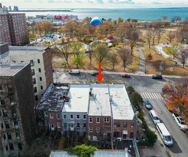 bird's eye view with a water view