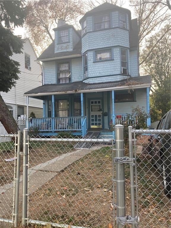 view of front facade with covered porch