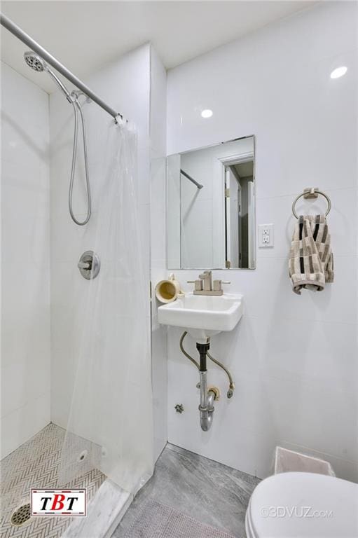 1801 E 7th St, Brooklyn, NY 11223 - bathroom with curtained shower