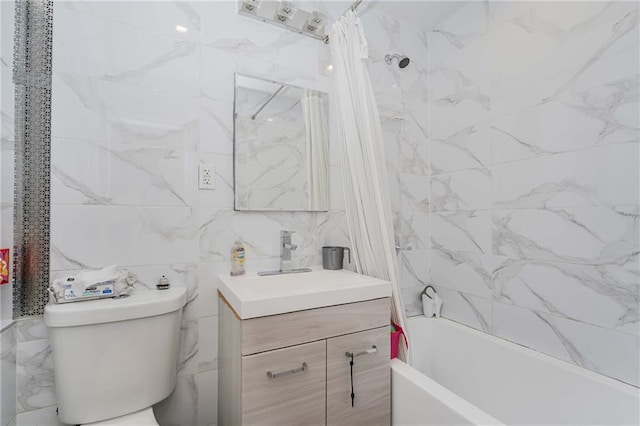 bathroom featuring decorative backsplash, toilet, shower / bath combo with shower curtain, vanity, and tile walls