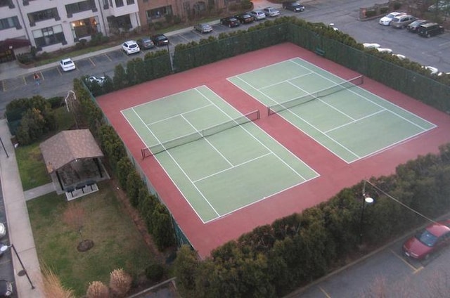 80 Bay St Unit 4A, Staten Island, NY 10301 - view of tennis court