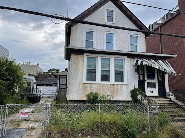 view of front of house