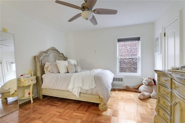 bedroom featuring a ceiling fan