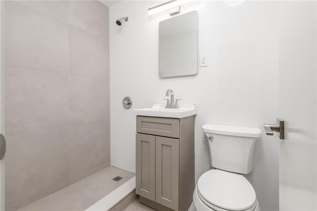 2035 E 7th St Unit 3E, Brooklyn, NY 11223 - full bathroom with tiled shower, toilet, and vanity