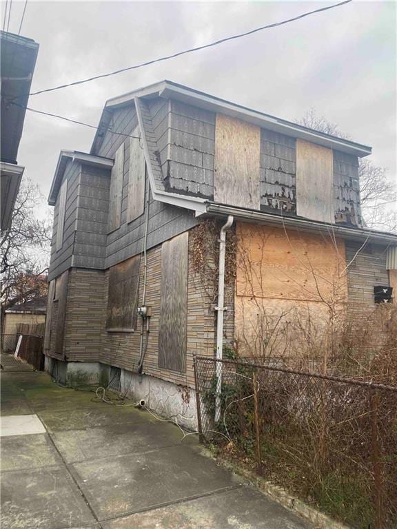 651 E 48th St, Brooklyn, NY 11203