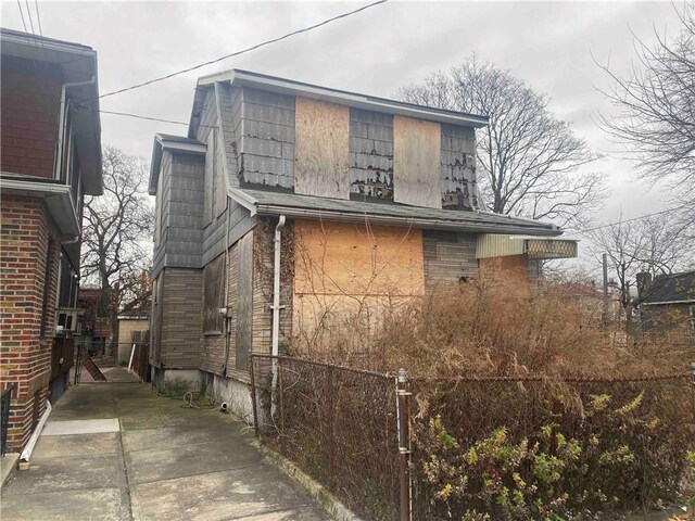 651 E 48th St, Brooklyn, NY 11203