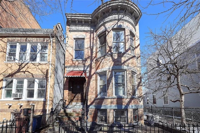 view of italianate house