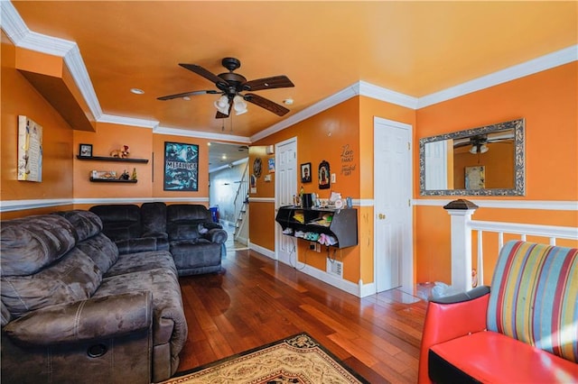 living area with crown molding, recessed lighting, a ceiling fan, and hardwood / wood-style flooring