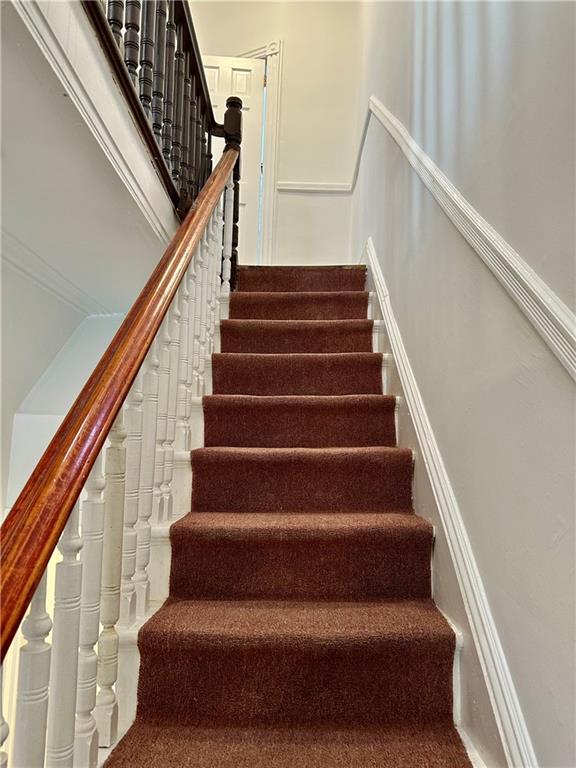 13 Windsor Pl, Brooklyn, NY 11215 - view of stairs