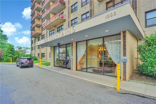 1000 Clove Rd Unit 6P, Staten Island, NY 10301 - view of building exterior