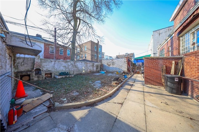 view of yard with a patio