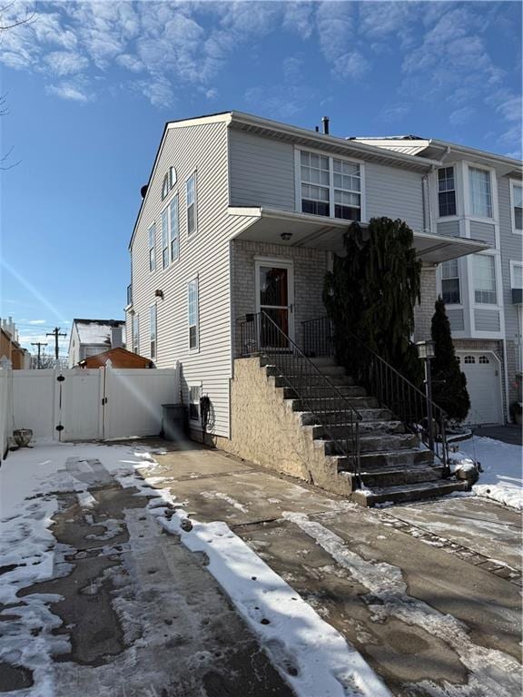 view of front of house featuring a garage