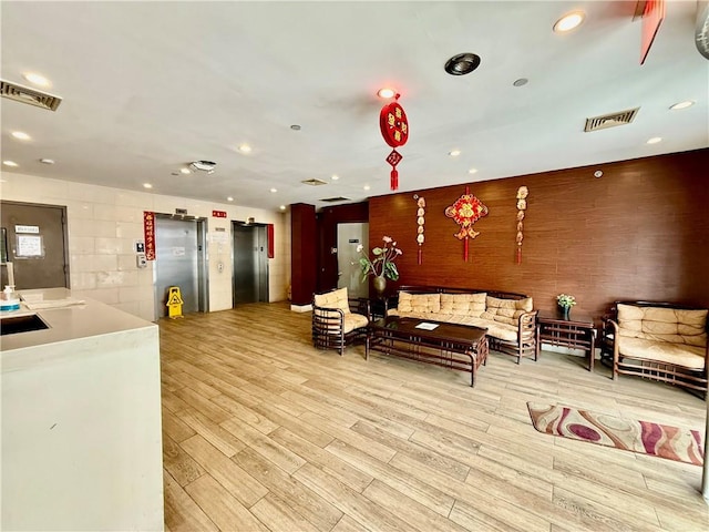 common area featuring visible vents