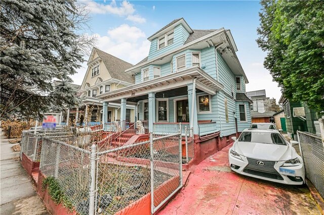 view of front of property with a porch