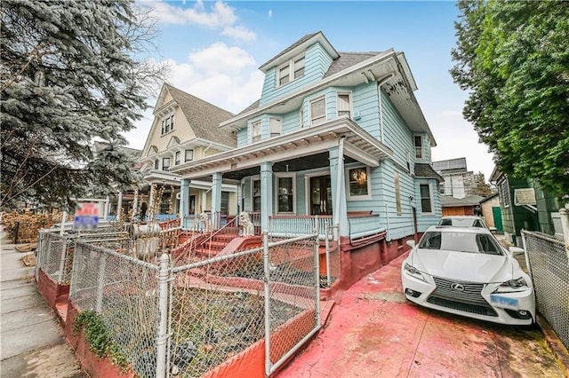 view of front of property with covered porch