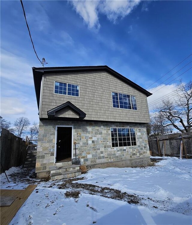 view of front of property