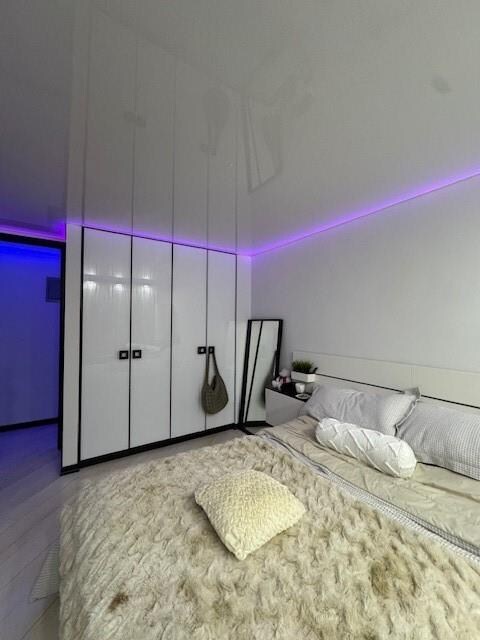 bedroom featuring light hardwood / wood-style floors