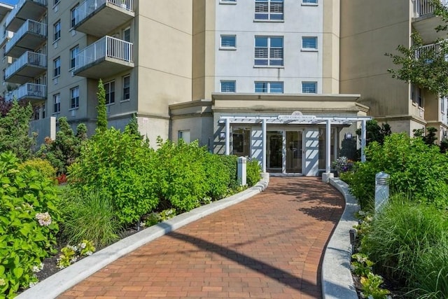 260 Bch 81st St Unit 4M, Rockaway Beach, NY 11693 - view of apartment building / complex