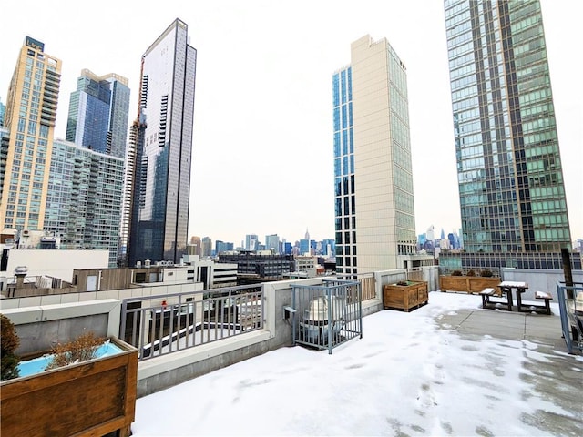 42-22 Crescent St Unit 2C, Long Island City, NY 11101 - view of patio / terrace with a view of skyline