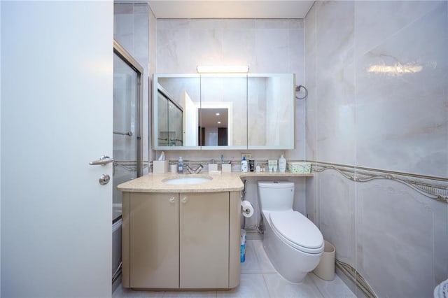 40 Oceana Dr W Unit 2G, Brooklyn, NY 11235 - bathroom featuring toilet, vanity, and tile patterned floors