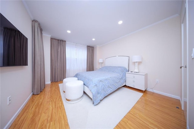 40 Oceana Dr W Unit 2G, Brooklyn, NY 11235 - bedroom featuring baseboards, light wood-style flooring, ornamental molding, and recessed lighting