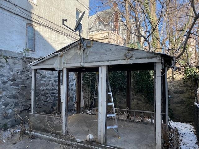 view of outdoor structure
