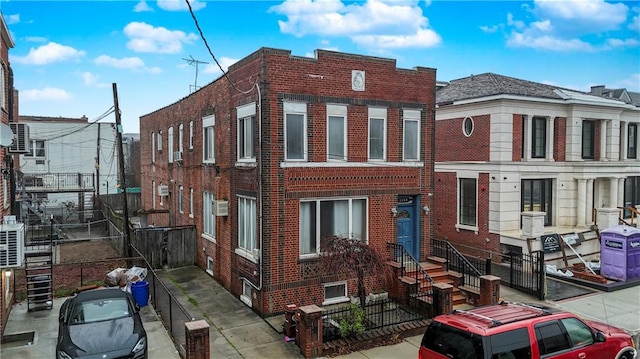 view of front facade with brick siding