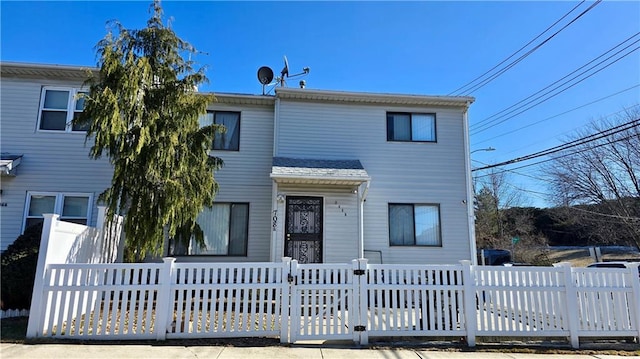 view of front of house with a fenced front yard