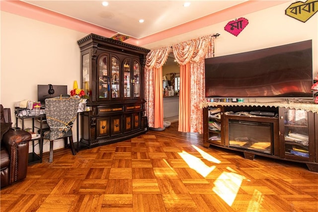 sitting room with recessed lighting