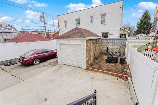 exterior space featuring fence