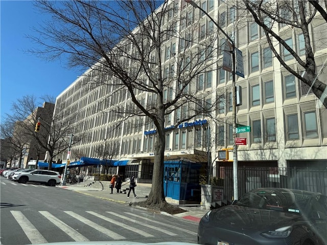 200 E 39th St, Brooklyn, NY 11203
