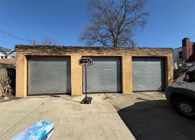 view of detached garage