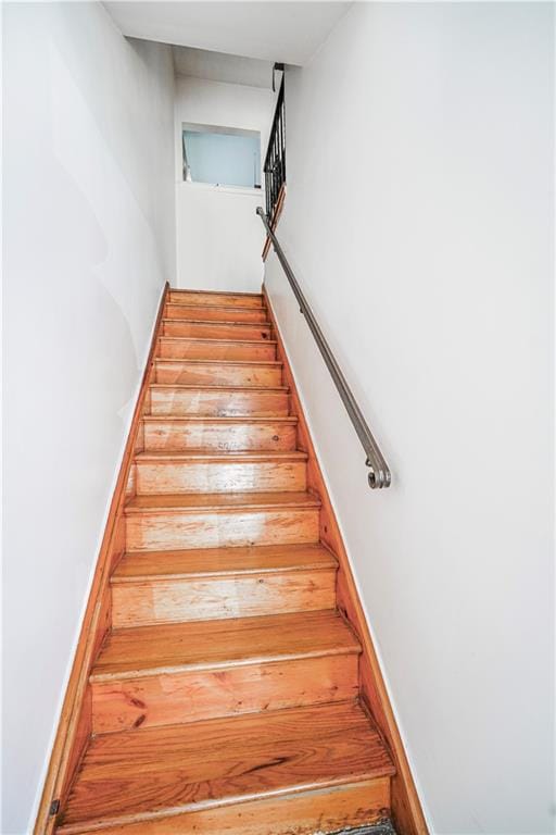 2121 Kimball St, Brooklyn, NY 11234 - view of stairway