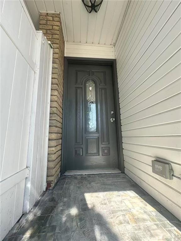 19 Drumgoole Rd, Staten Island, NY 10312 - view of exterior entry