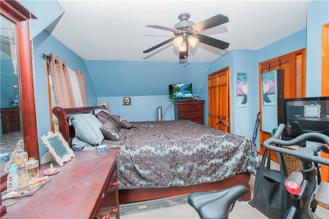 bedroom featuring a ceiling fan