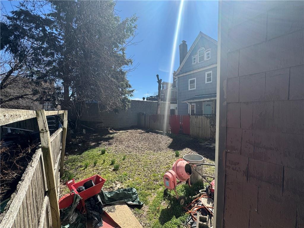 37 Brewster St, Staten Island, NY 10304 - view of yard