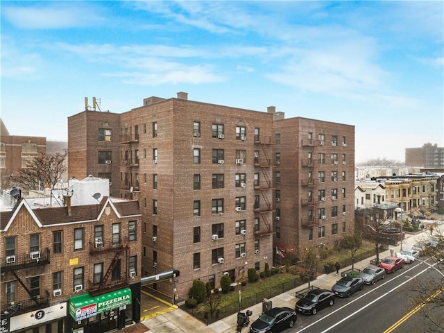 9040 Fort Hamilton Pkwy Unit 3K, Brooklyn, NY 11209 - view of apartment building / complex featuring a view of city