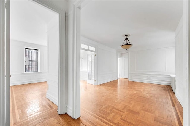 7825 4th Ave Unit E10, Brooklyn, NY 11209 - hall with a decorative wall